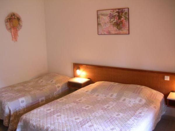 Hotel De La Madeleine Anduze Room photo
