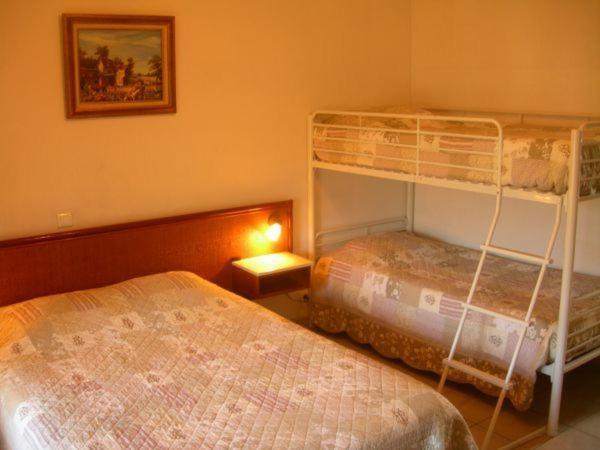 Hotel De La Madeleine Anduze Room photo